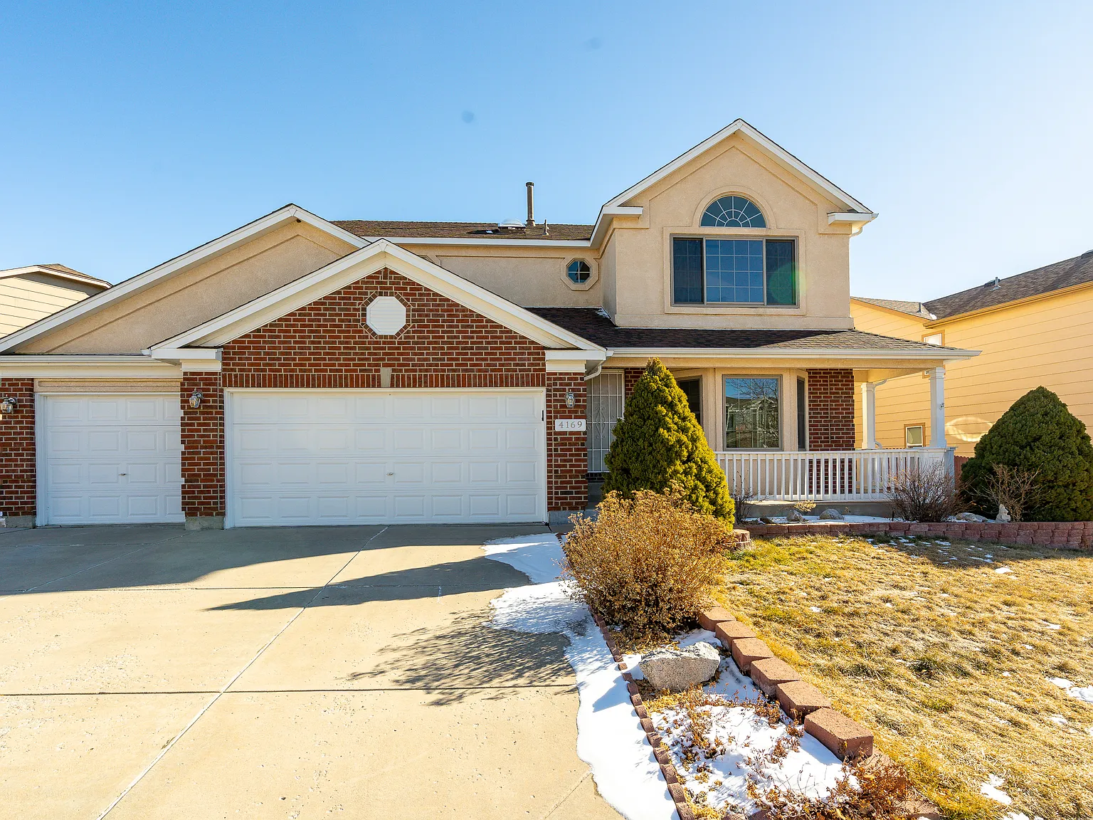 6 bed, 3387 sqft, $3,195 — Photo 1