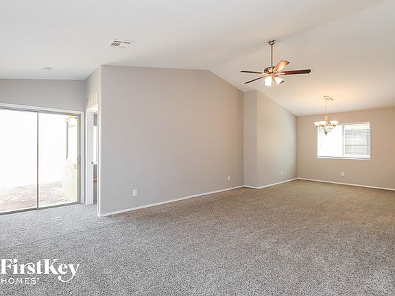 4th image of 1338 E Kelsi Ave