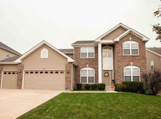 902 Harvestwynd Ct, Lake Saint Louis, MO 63367