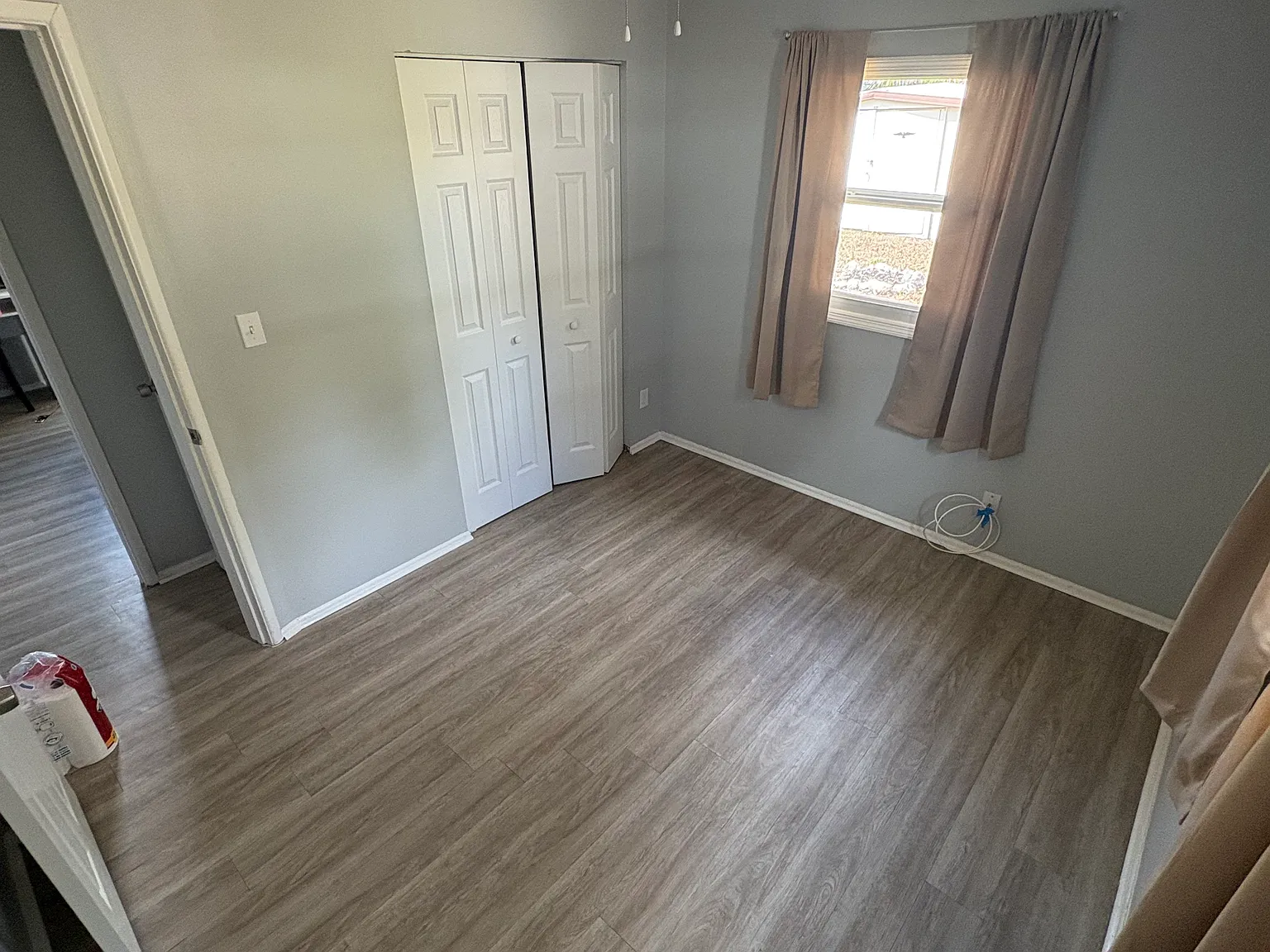 3 bed, 864 sqft, $900 — Photo 3