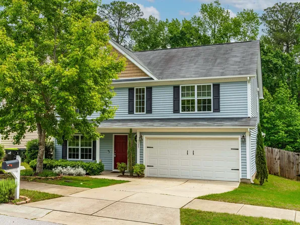 1037 Dexter Ridge Dr, Holly Springs, NC 27540