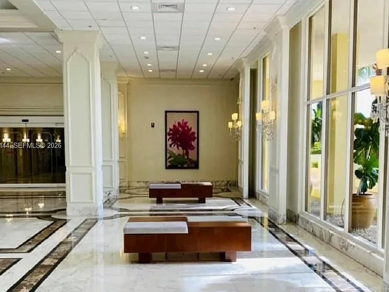 5600 Collins Ave #4U — Photo 4