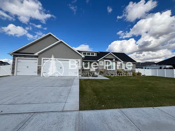3873 Rocky Mountain Dr, Idaho Falls, ID 83406