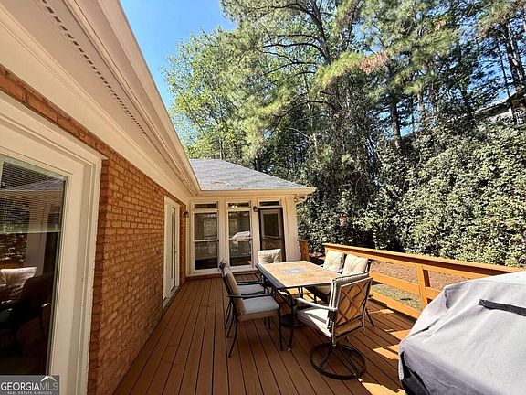5th image of 120 Mallard Pointe Way
