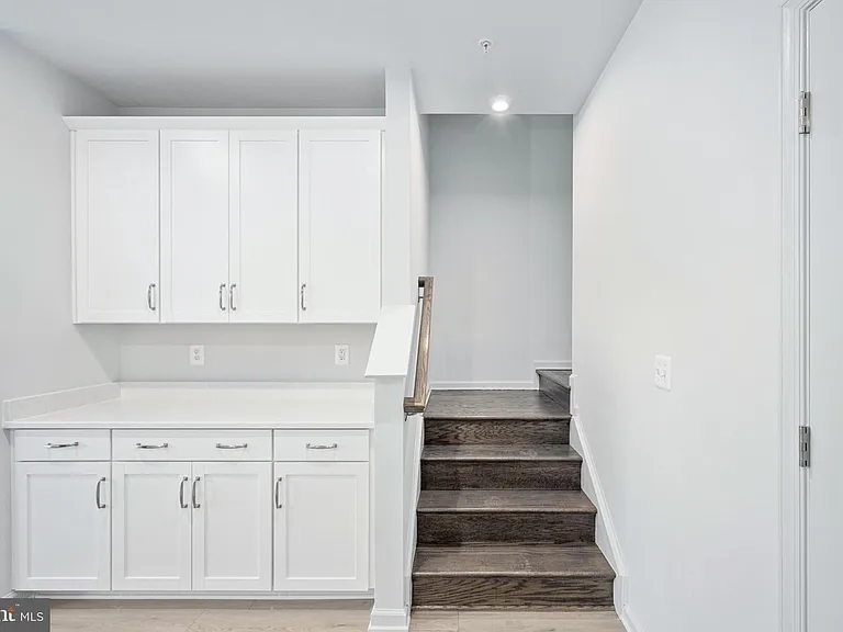2630 Neabsco Common Pl — Photo 8