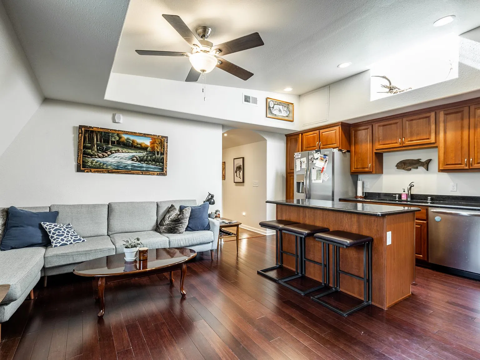 2 bed, 1200 sqft, $2,350 — Photo 1