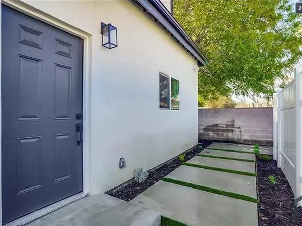 19034 Eccles St, Northridge, CA 91324