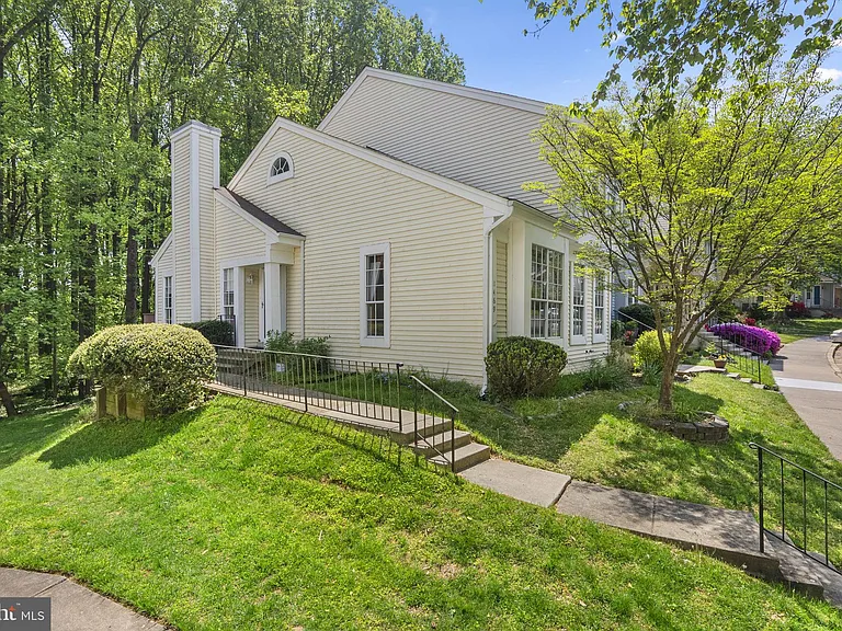 1469 Casino Cir — Photo 3