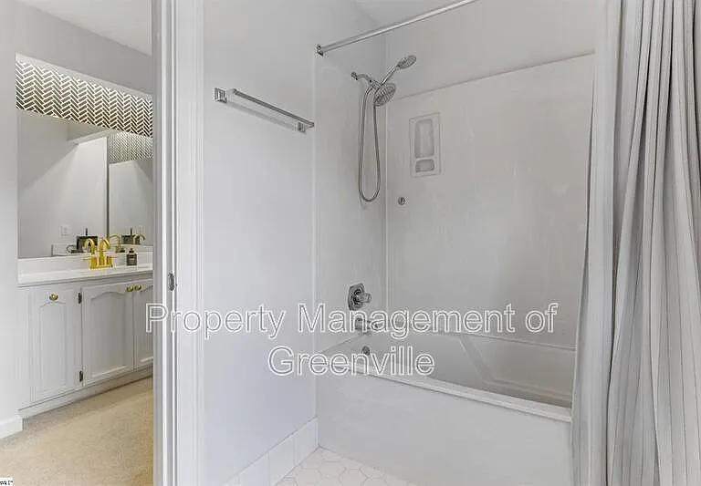 110 Kilkenney Ct — Photo 9