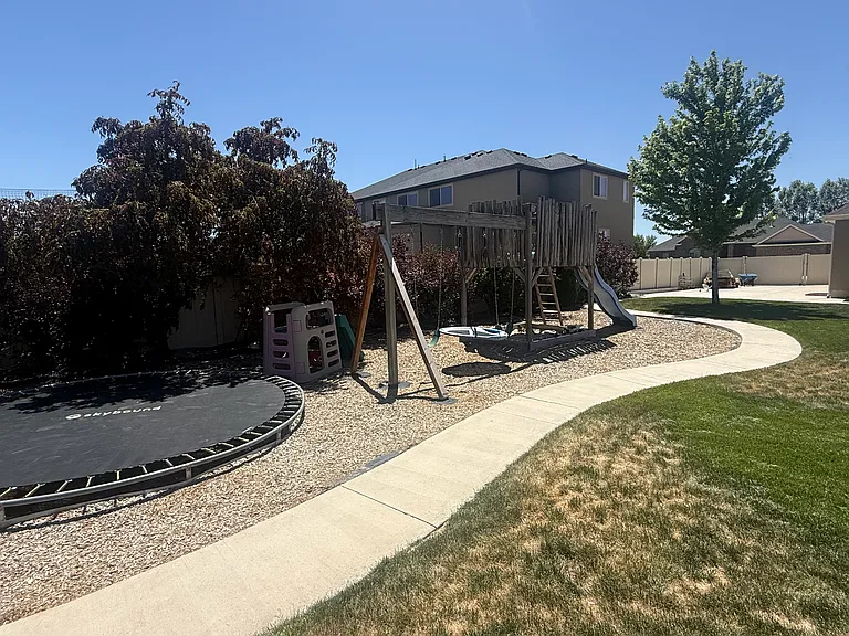 254 N Constitution Dr W — Photo 44