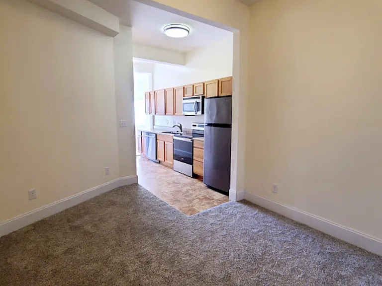 936 Hickman Rd #3 — Photo 3