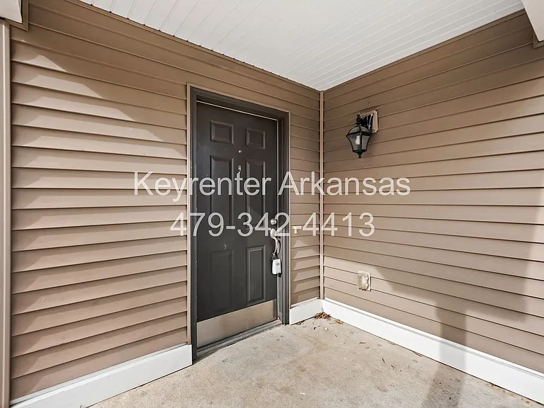 1481 Holland Dr — Photo 11