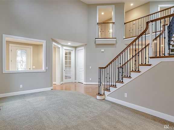4th image of 4927 70th Ave W