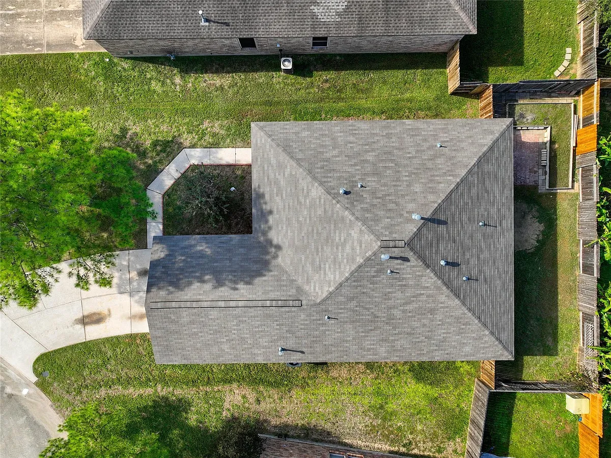 Building Photo - 8810 Willow Spur Dr