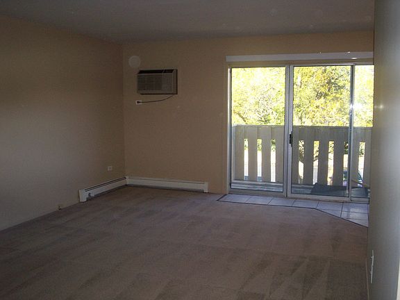 5th image of 151 Pickwick Dr APT D