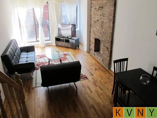 Rented by KVNY Soho | media 58