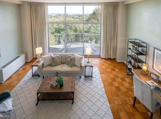 1200 N Nash St APT 555, Arlington, VA 22209