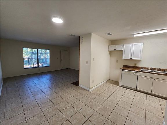 4th image of 6138 NW 26th St