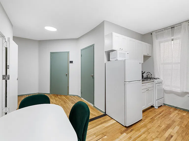 248 W 64th St #1E — Photo 1