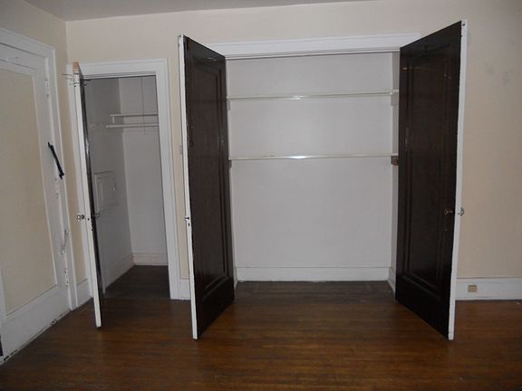 4th image of 217 Elmwood Ave APT 32