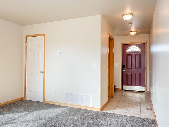 4th image of 1830 Schilling St