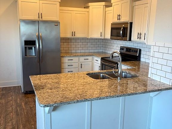 2nd image of 3104 Riverstone Ave