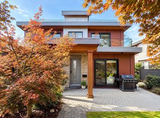 233 W 5th St #2, North Vancouver, BC V7M 1J9