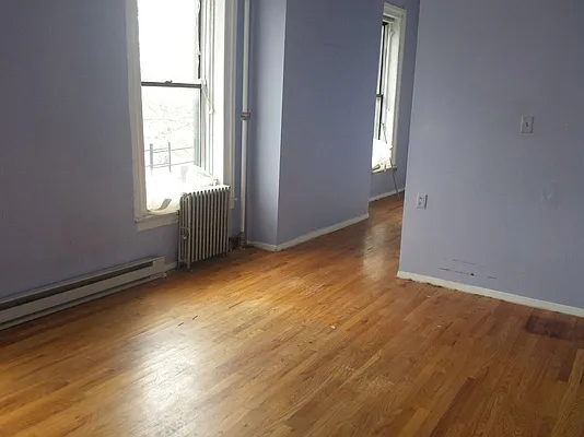 Rented by Rental Solutions Inc | media 25