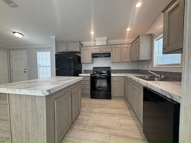 4000 24th St N #418 — Photo 3