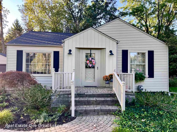 7105 Shattuck Rd, Saginaw, MI 48603