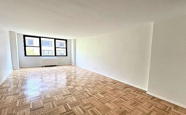 1st image of 249 E 57th St #4K