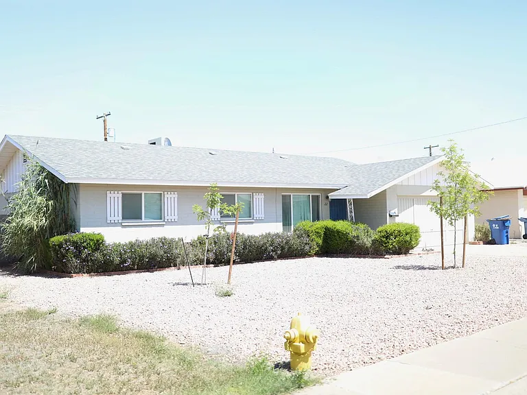 22 E Fairmont Dr — Photo 11