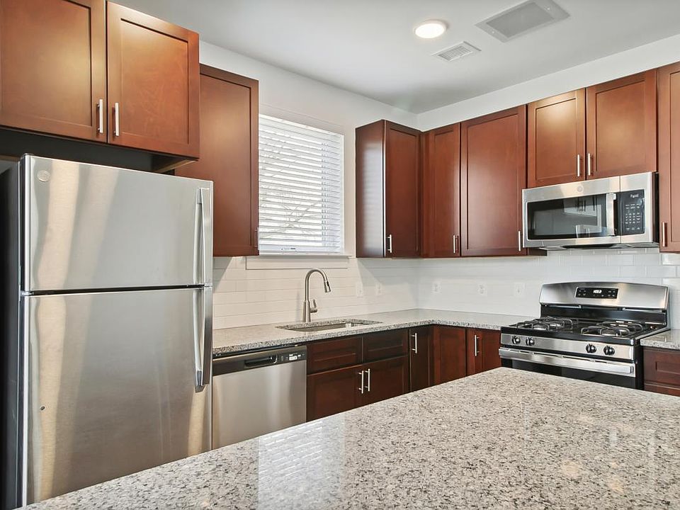 Tuscany Gardens Apartment Rentals - Windsor Mill, MD | Zillow