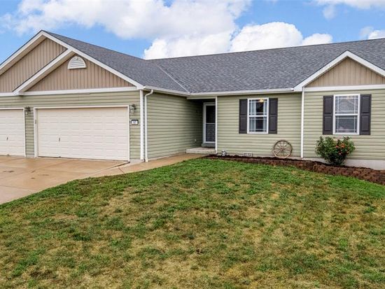 97 September St, Moscow Mills, MO 63362