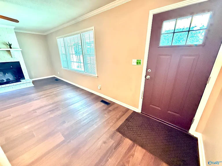 1711 Lydia Dr NW — Photo 3