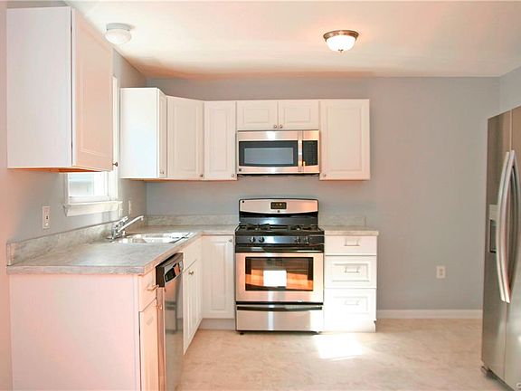2nd image of 1432 Weaver Ave