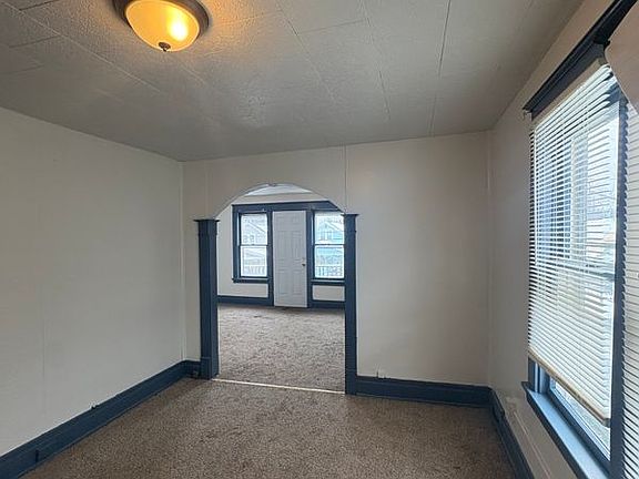 4th image of 113 Wilkes Ave Floor 2