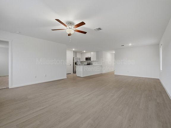 5th image of 209 Cattail Ln