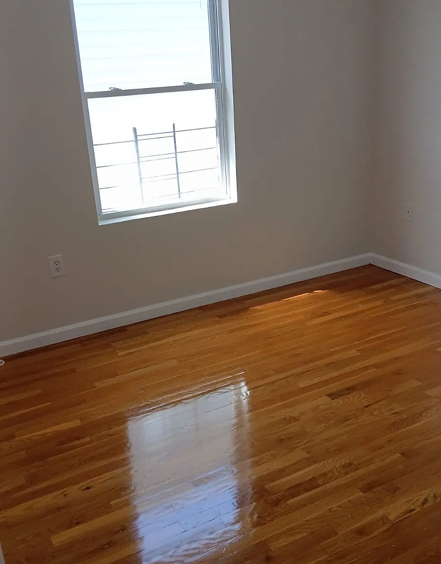 3 bed, 1200 sqft, $3,000 — Photo 2