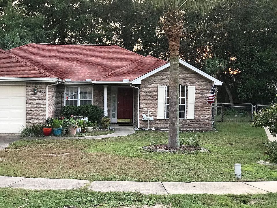 1st image of 209 Evergreen Ave