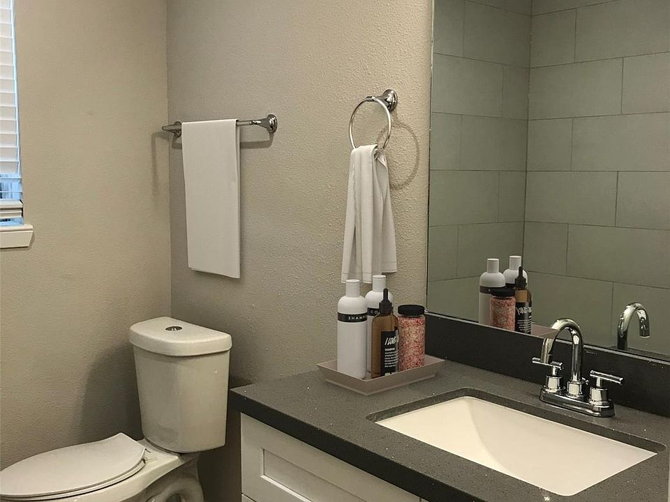 2ND BATHROOM