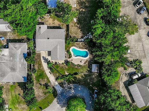 5th image of 1170 Manette Cir