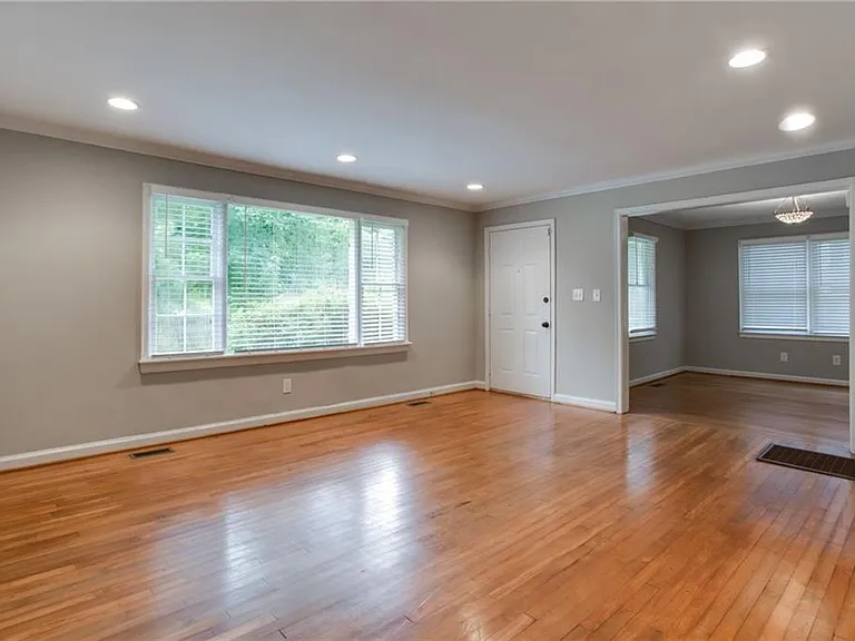 1640 Belle Isle Cir NE — Photo 10