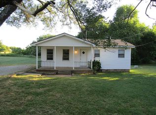 302 E 40th St, Shawnee, OK 74804