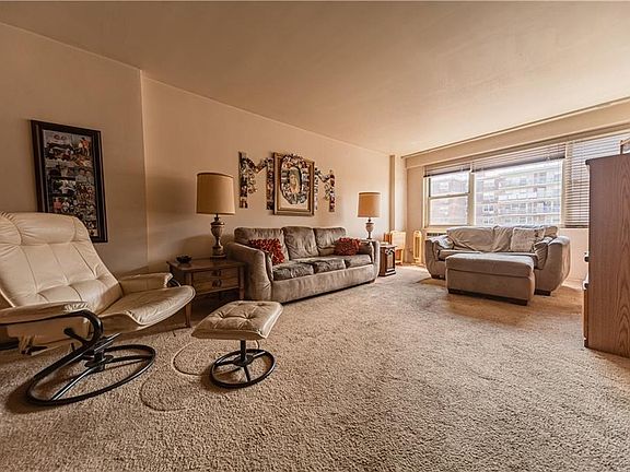 4th image of 2928 W 5th St #20G