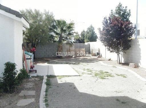 2nd image of 7617 Brilliant Forest St