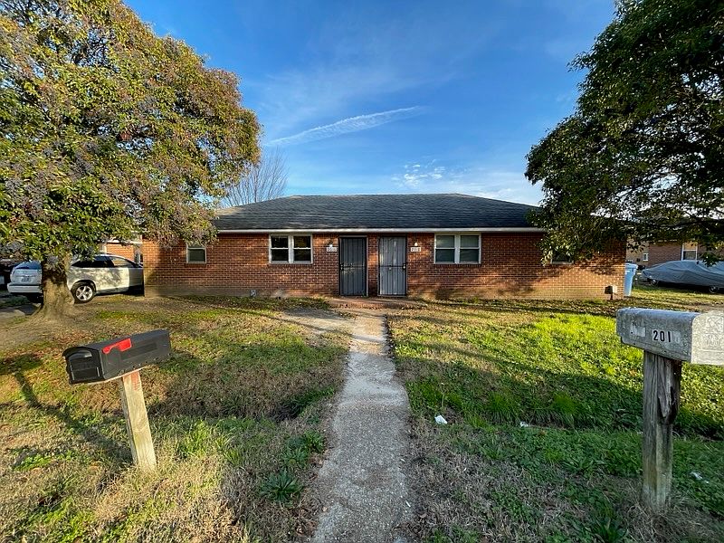 1st image of 2018 Pond Dr #2018