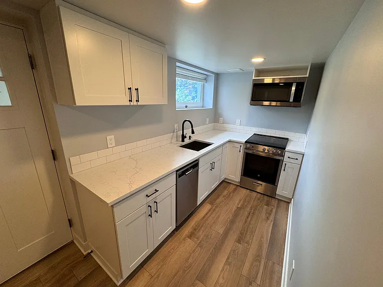 4840 NE 40th St #A — Photo 1