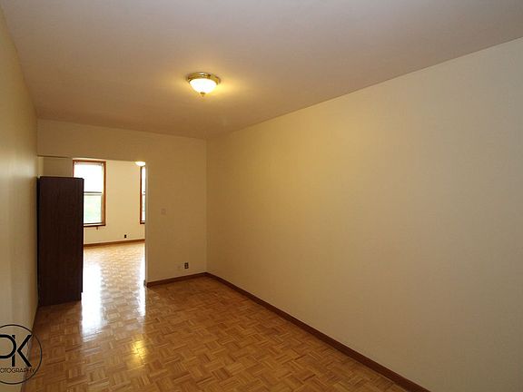 3rd image of 177 McGuinness Blvd APT 2R