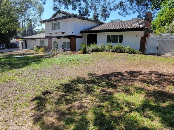 2350 Shadow Hill Dr, Riverside, CA 92506